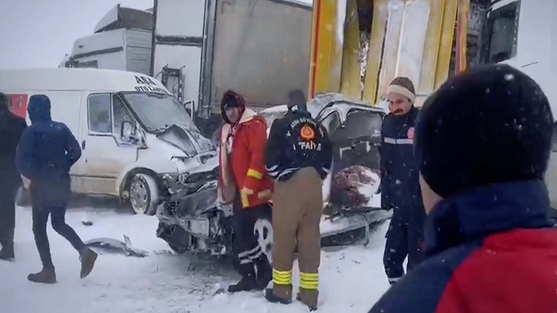Mardin’de zincirleme trafik kazası: Ölü ve yaralılar var